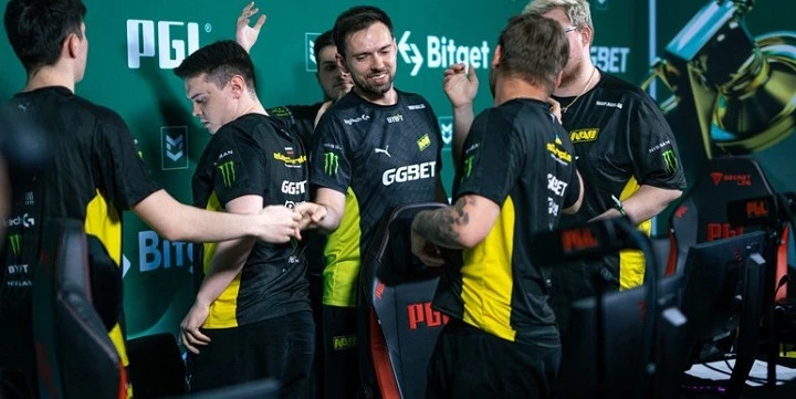 FaZe Clan — Na'Vi. Прогноз на матч CS:GO (22 мая 2022 года)