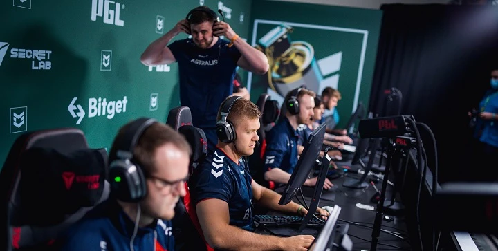 Astralis — forZe. Прогноз на матч CS:GO (7 октября 2022 года)