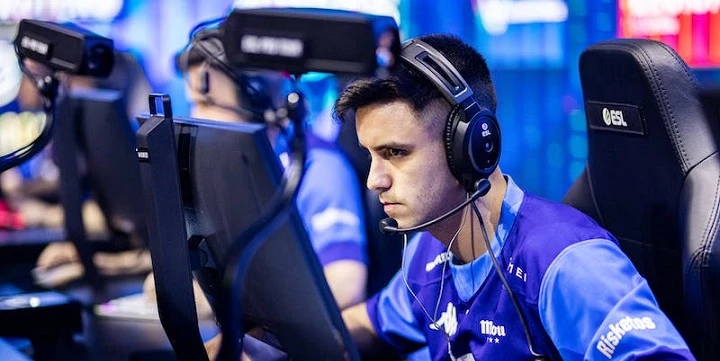 BLUEJAYS — Movistar Riders. Прогноз на матч CS:GO (28 ноября 2022 года)